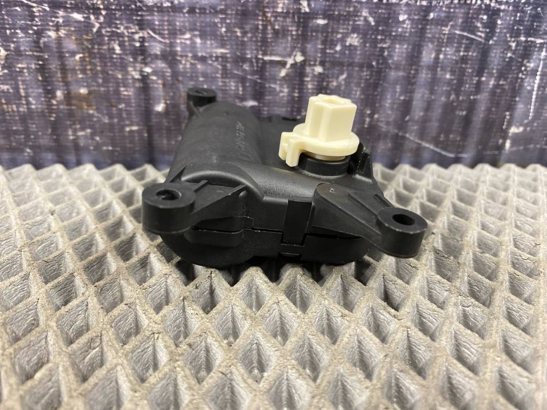 Мотор заслонки печки, 1470 рублей, Красноярск