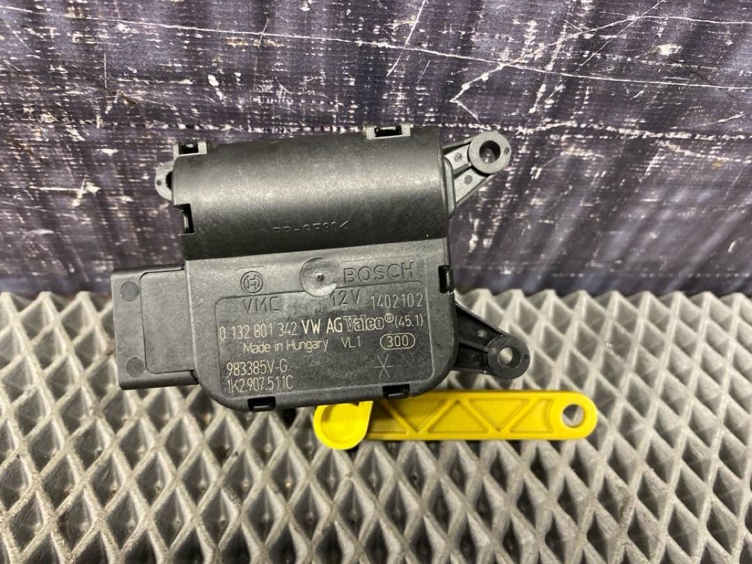 Мотор заслонки печки, 1470 рублей, Красноярск