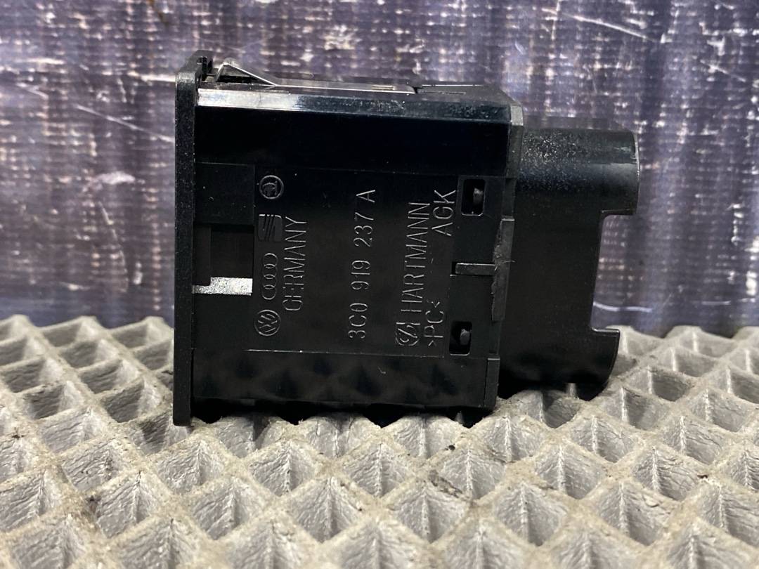 Кнопка салона, 630 рублей, Красноярск