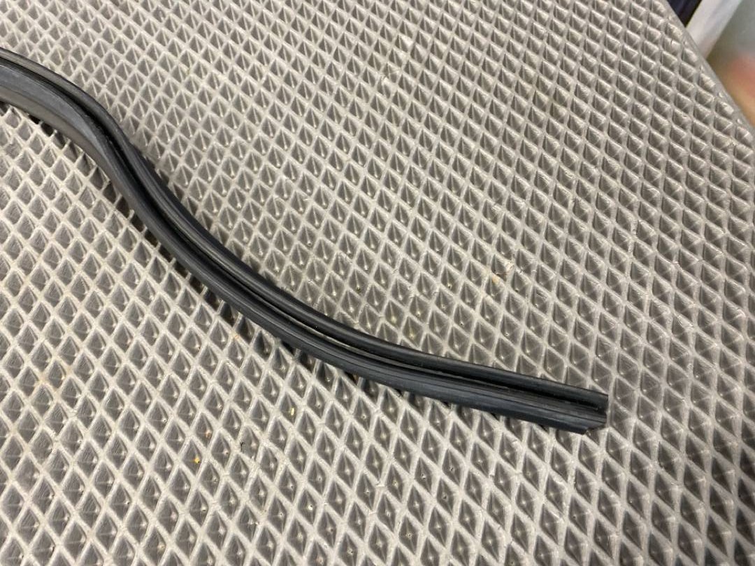 Подкапотный уплотнитель, 920 рублей, Красноярск