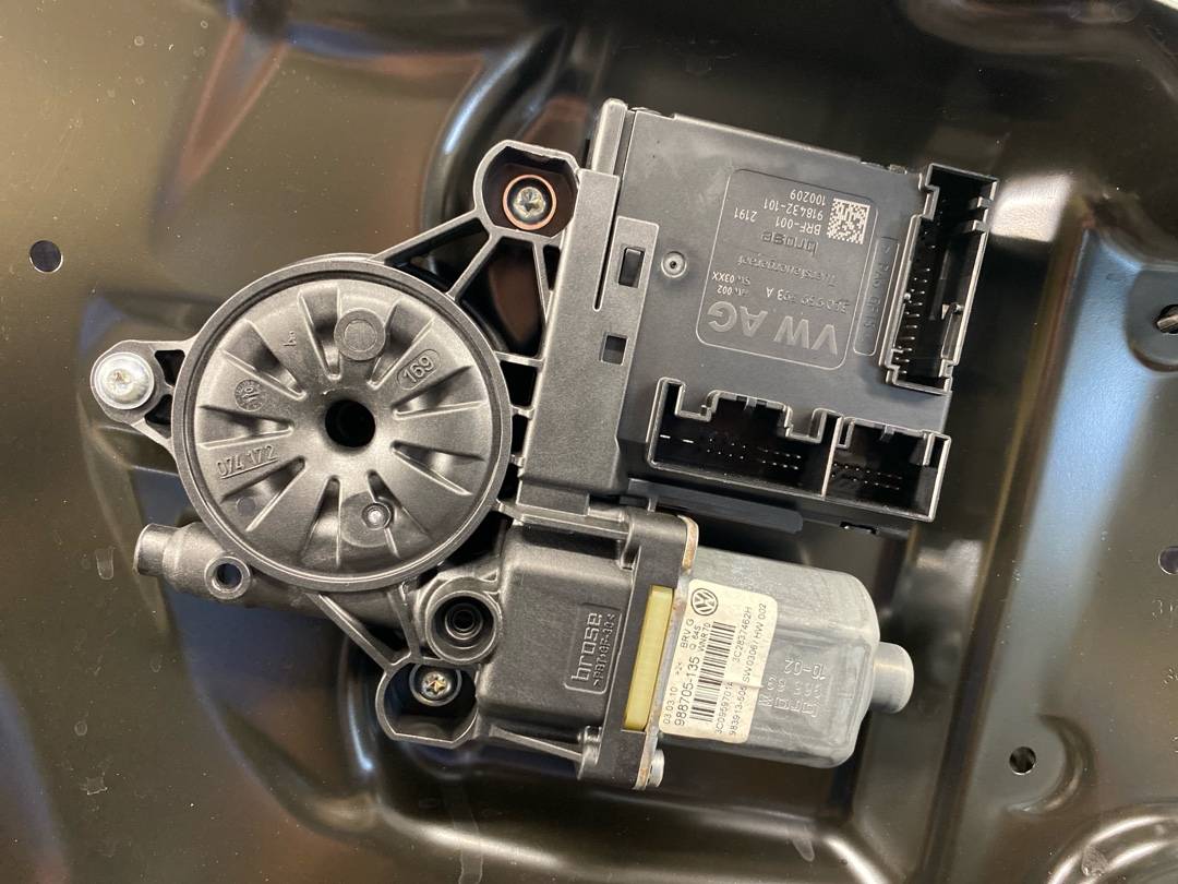 Стеклоподъемник, 2860 рублей, Красноярск