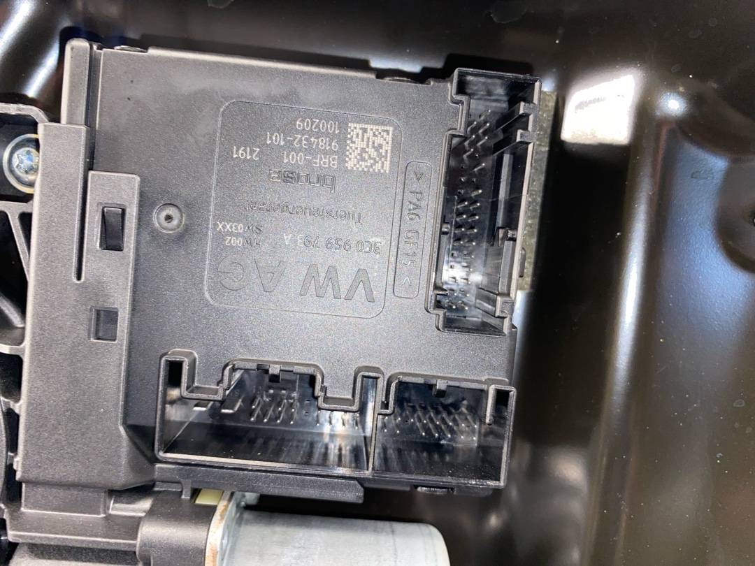 Стеклоподъемник, 2860 рублей, Красноярск