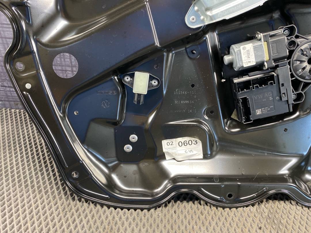 Стеклоподъемник, 2860 рублей, Красноярск