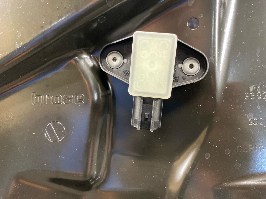 Стеклоподъемник, 2860 рублей, Красноярск