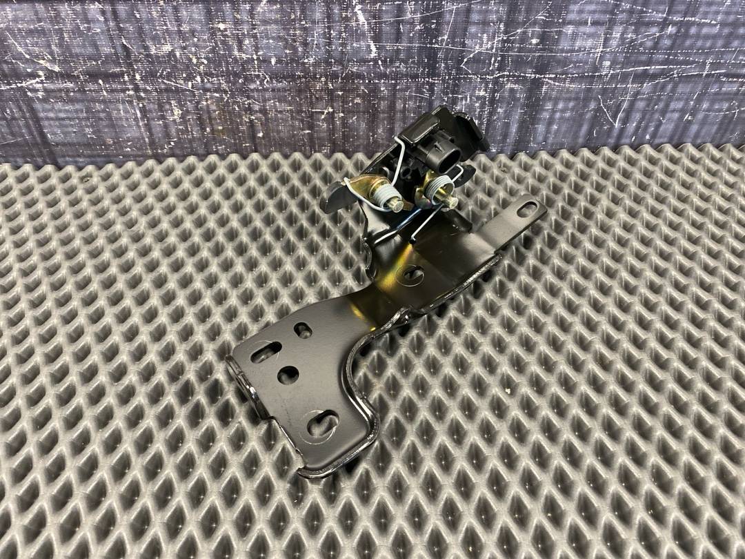 Замок багажника, 1360 рублей, Красноярск