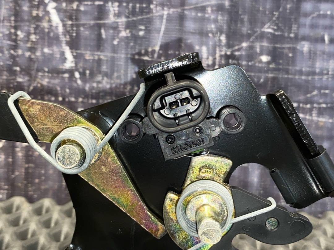 Замок багажника, 1360 рублей, Красноярск