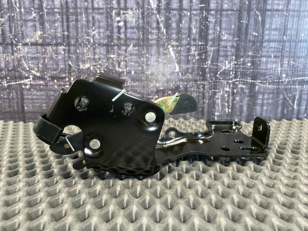 Замок багажника, 1360 рублей, Красноярск