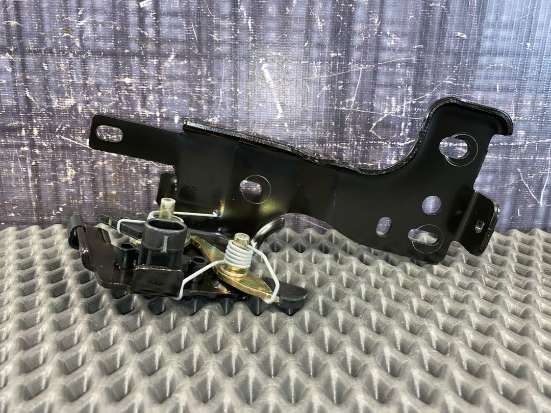 Замок багажника, 1360 рублей, Красноярск