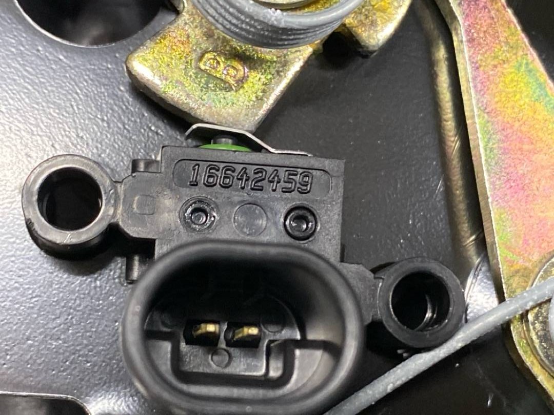 Замок багажника, 1360 рублей, Красноярск