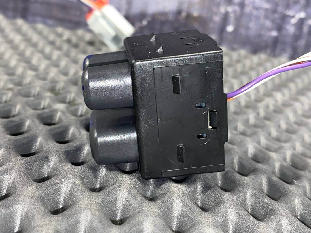 Кнопка памяти сиденья, 620 рублей, Красноярск