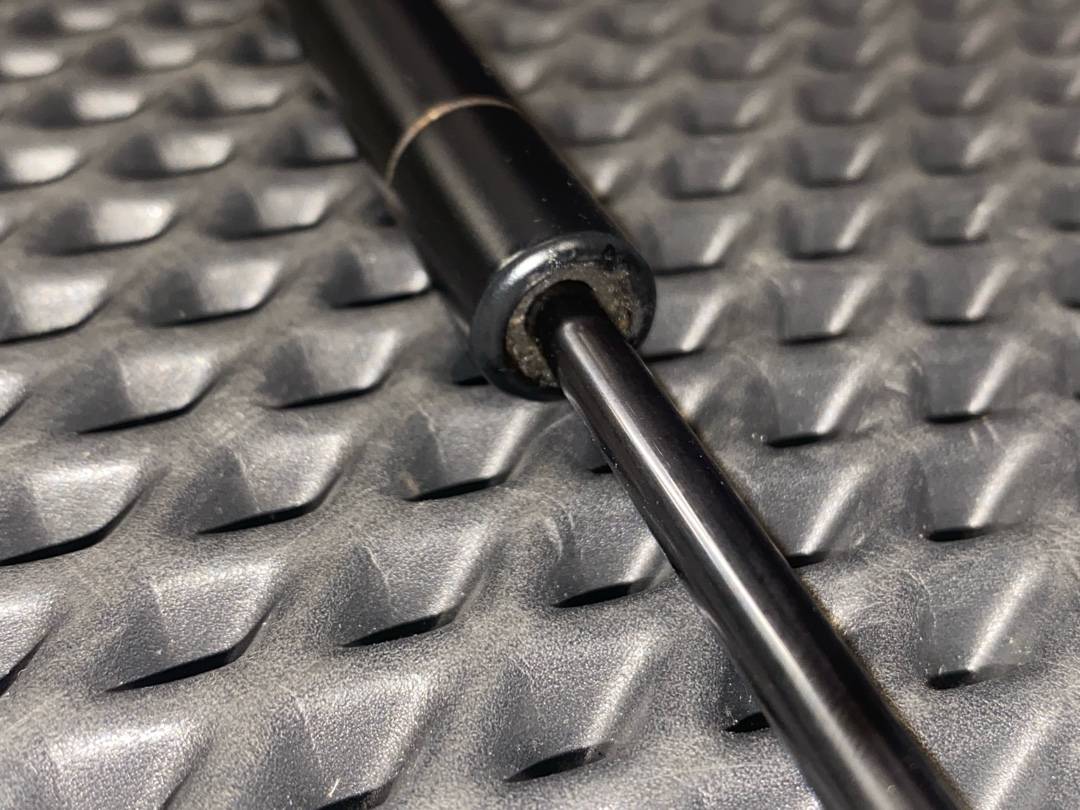 Амортизатор багажника, 2110 рублей, Красноярск