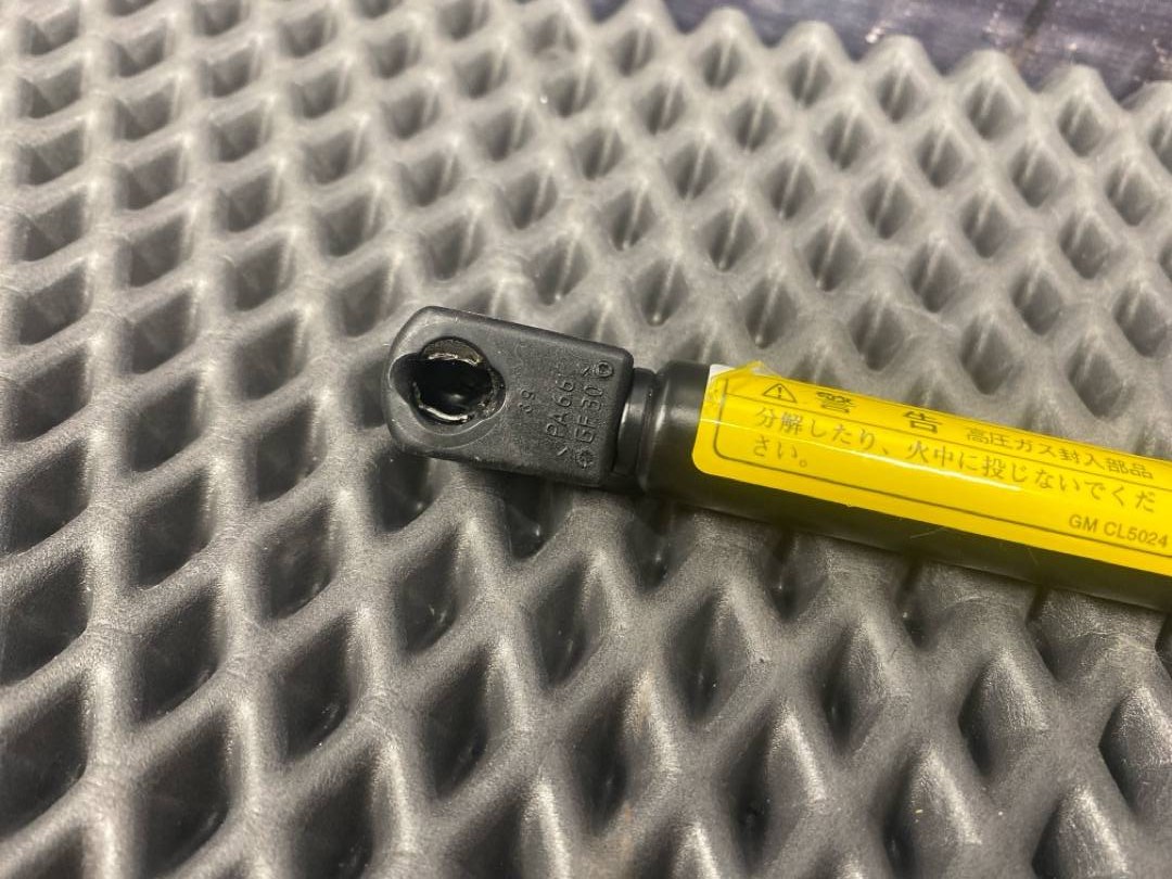 Амортизатор багажника, 2110 рублей, Красноярск