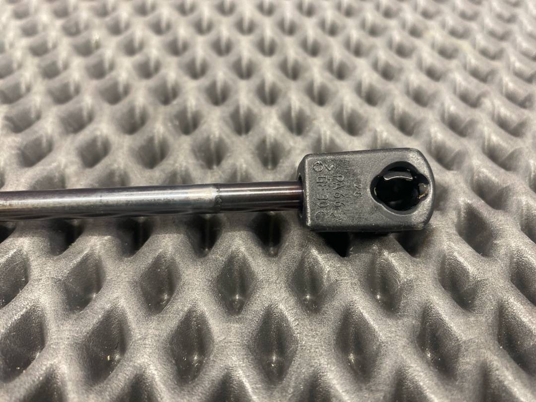 Амортизатор багажника, 2110 рублей, Красноярск