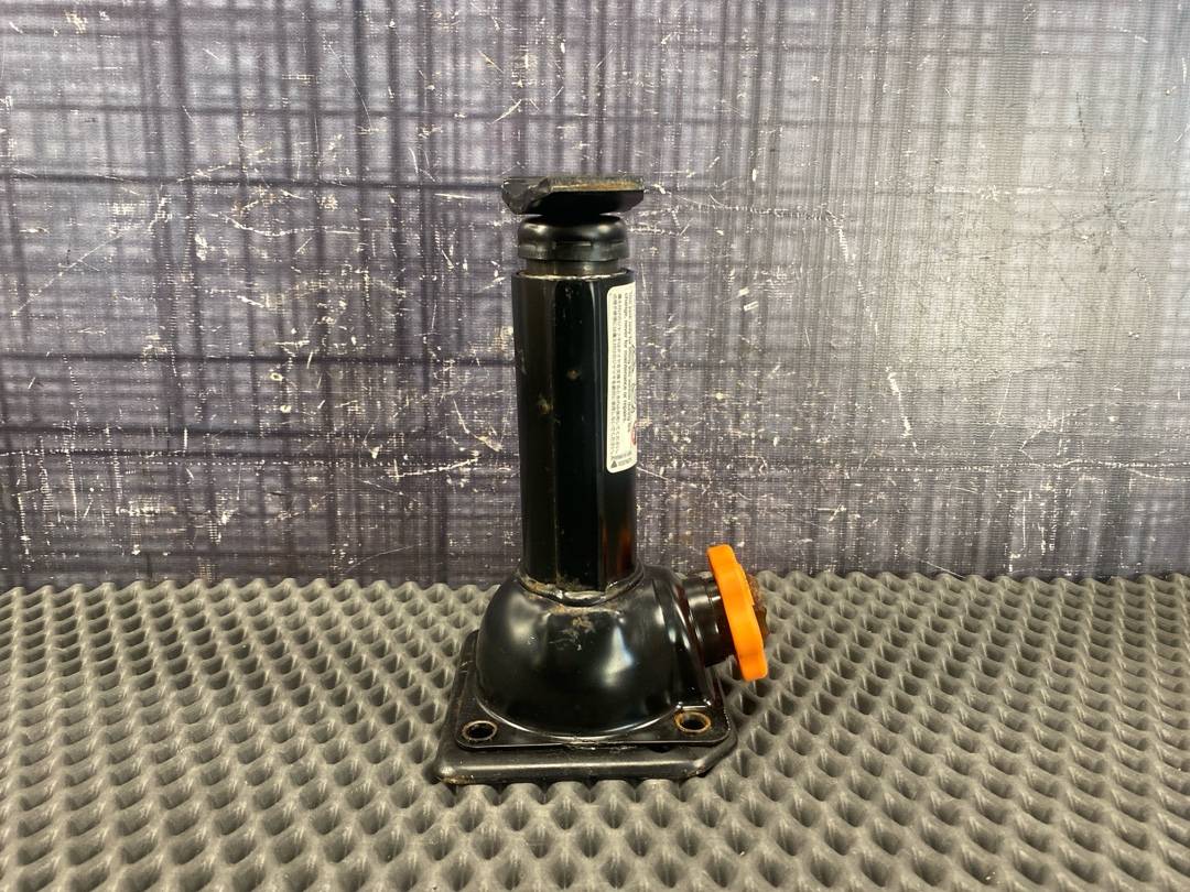 Домкрат, 7940 рублей, Красноярск