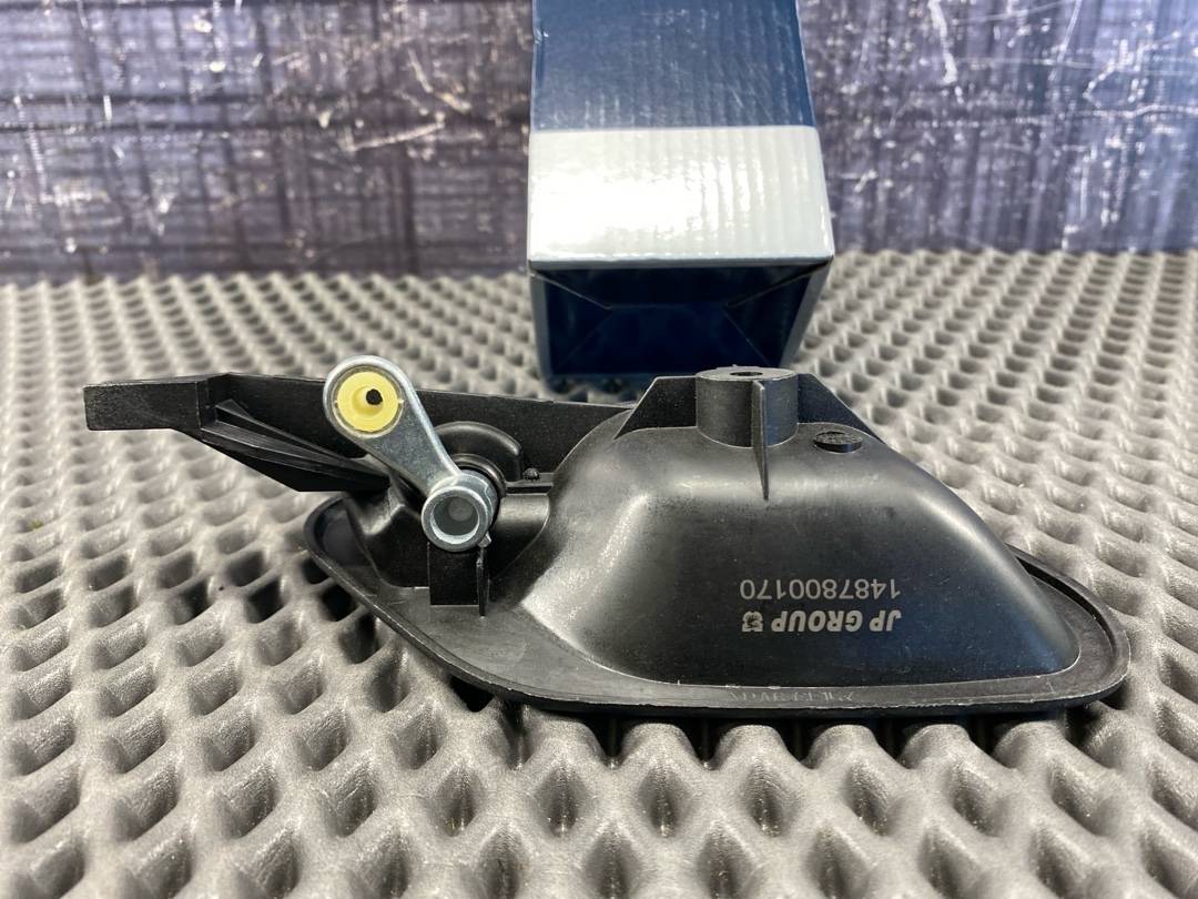 Ручка двери внутренняя, 1860 рублей, Красноярск