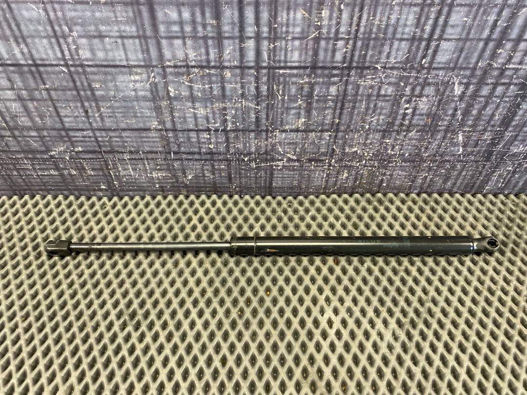 Амортизатор багажника, 2840 рублей, Красноярск