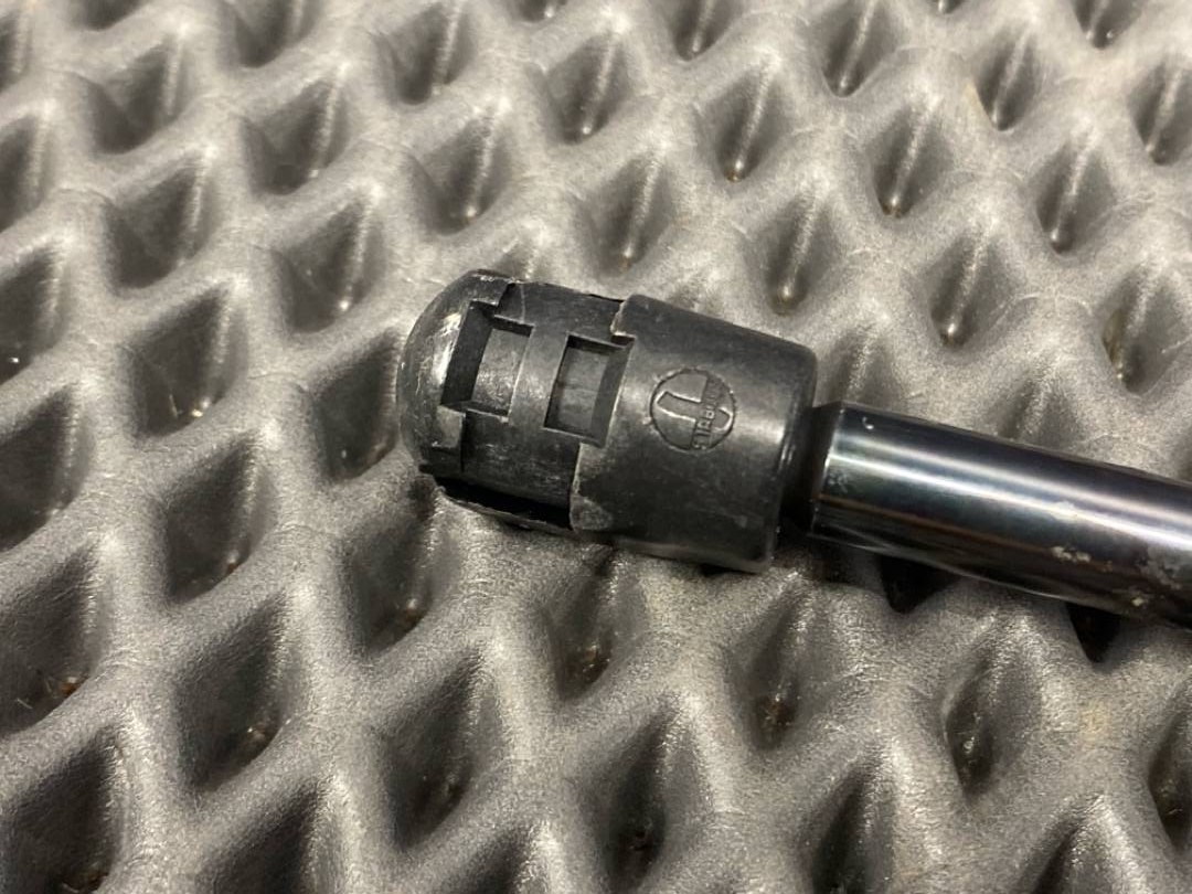 Амортизатор багажника, 2840 рублей, Красноярск