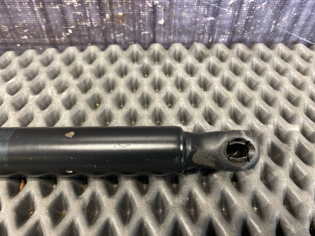 Амортизатор багажника, 2840 рублей, Красноярск