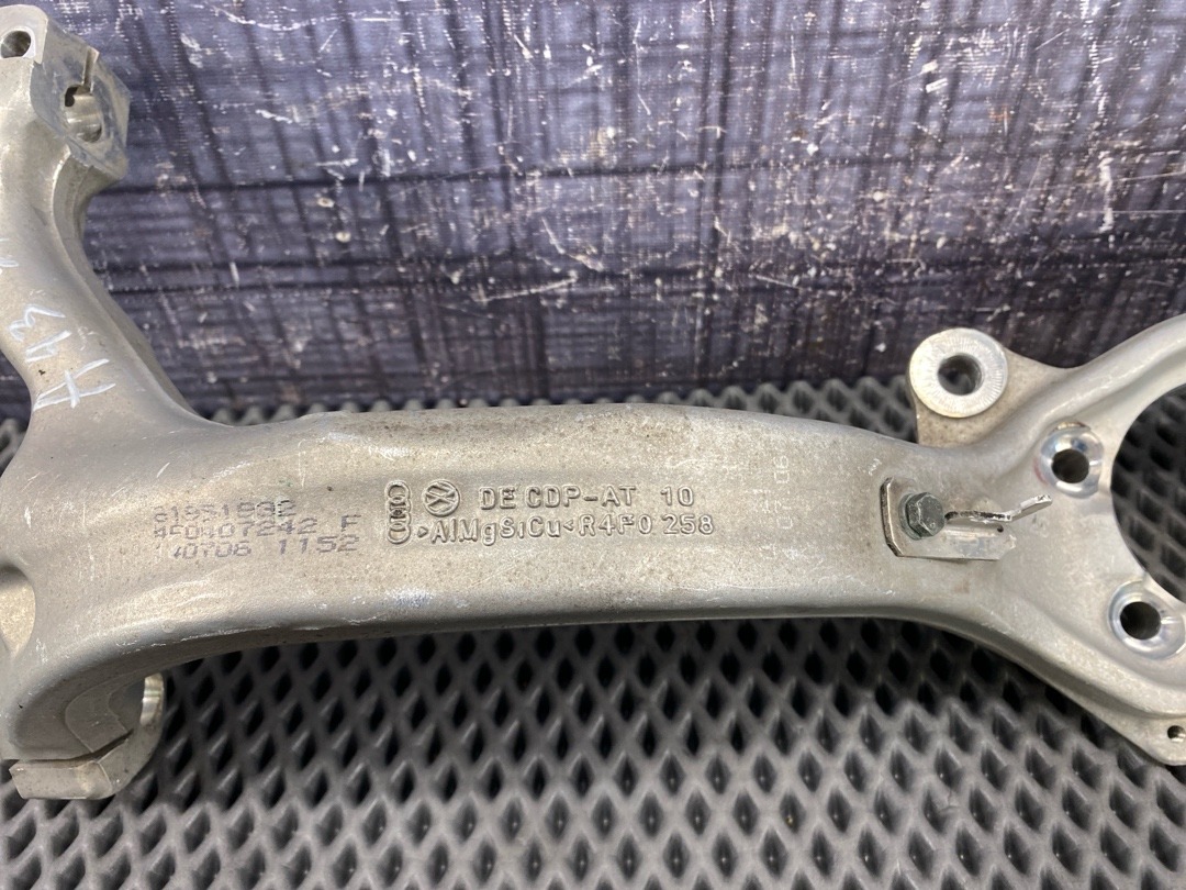 Поворотный кулак, 6980 рублей, Красноярск