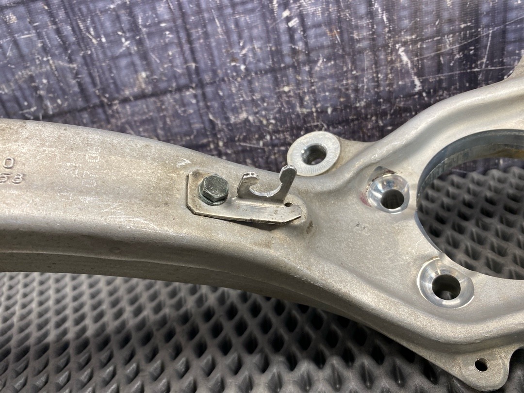 Поворотный кулак, 6980 рублей, Красноярск