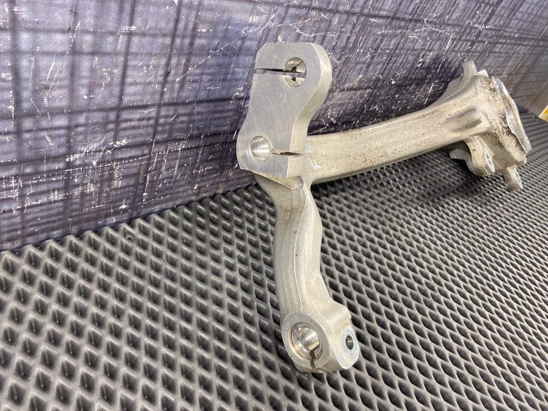 Поворотный кулак, 6980 рублей, Красноярск