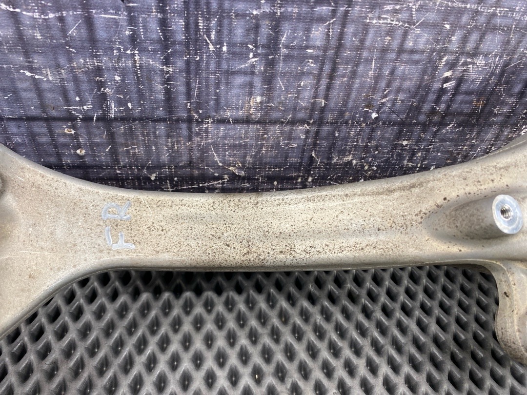 Поворотный кулак, 6980 рублей, Красноярск