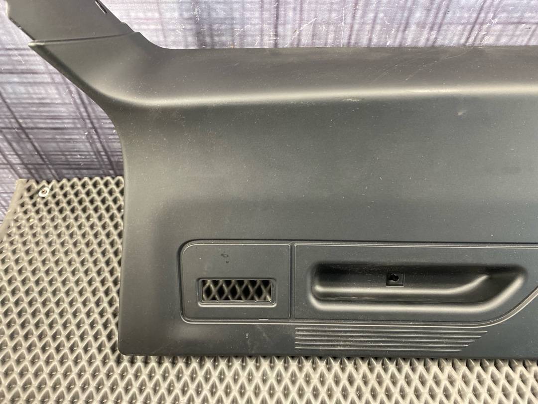 Пластик крышки багажника, 1870 рублей, Красноярск