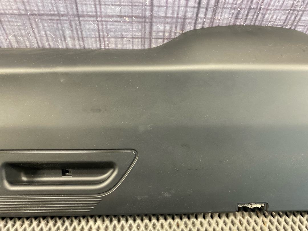 Пластик крышки багажника, 1870 рублей, Красноярск