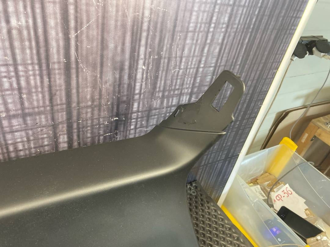 Пластик крышки багажника, 1870 рублей, Красноярск