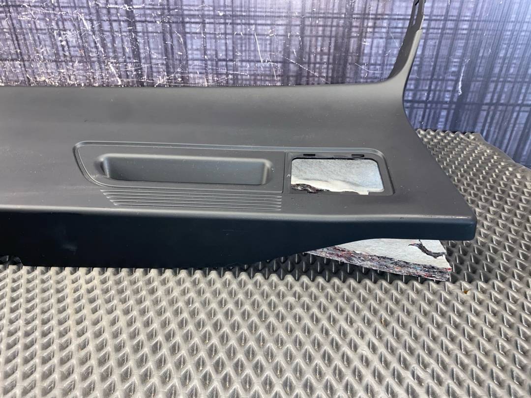 Пластик крышки багажника, 1870 рублей, Красноярск