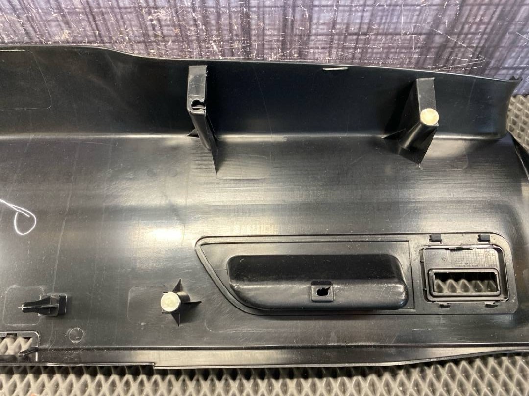 Пластик крышки багажника, 1870 рублей, Красноярск