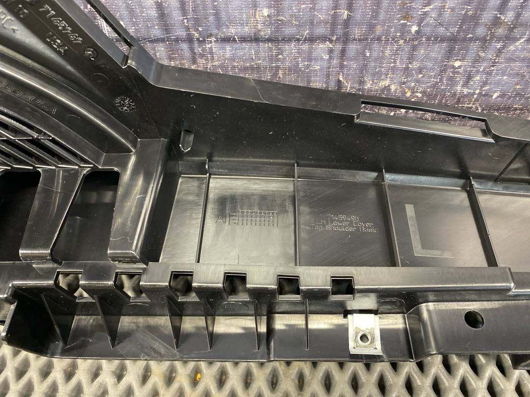 Пластик багажника, 1080 рублей, Красноярск