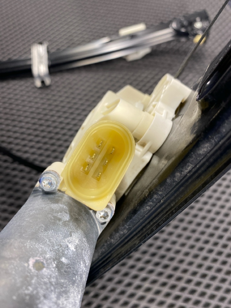 Стеклоподъемник, 2520 рублей, Красноярск