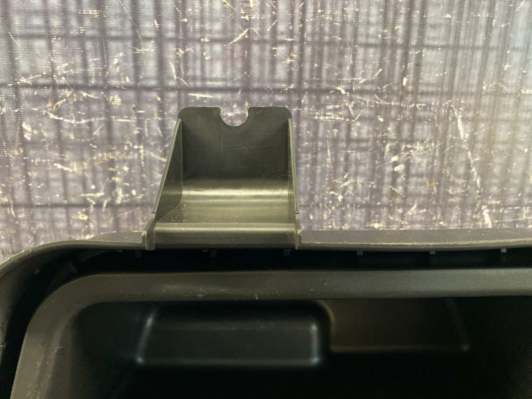 Пластик багажника, 840 рублей, Красноярск