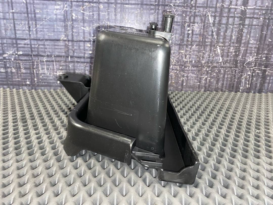 Пластик багажника, 840 рублей, Красноярск