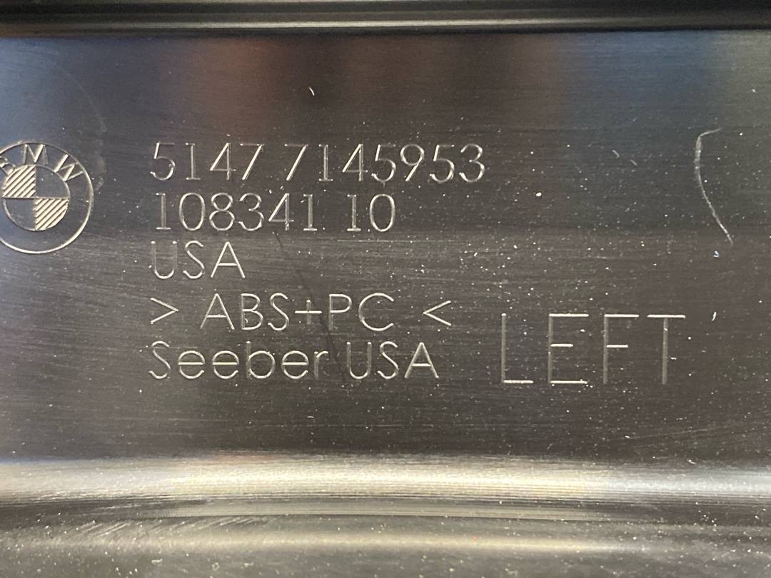 Пластик багажника, 520 рублей, Красноярск