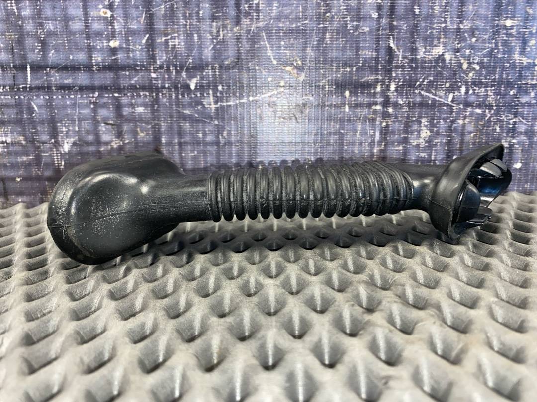 Гофра крышки багажника, 840 рублей, Красноярск