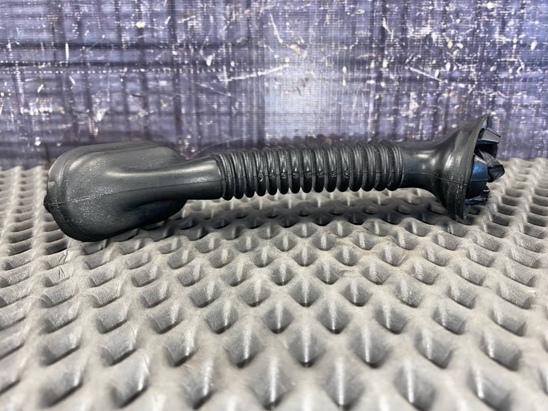 Гофра крышки багажника, 840 рублей, Красноярск