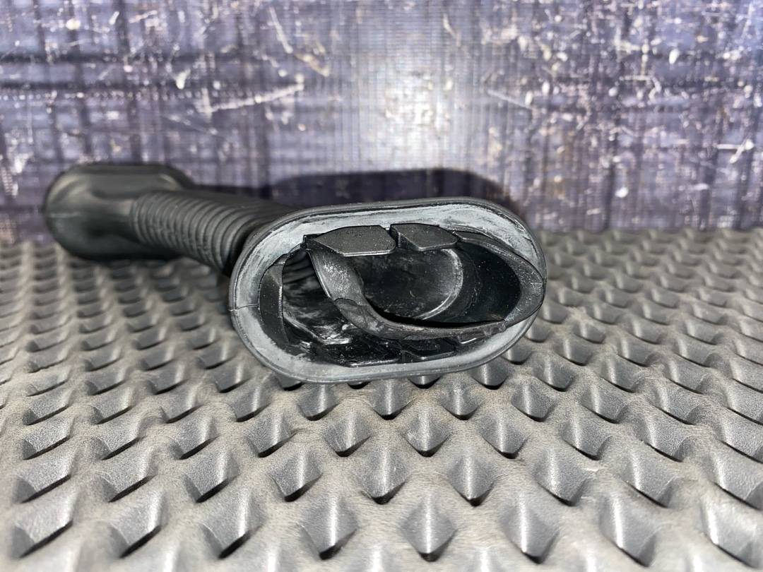 Гофра крышки багажника, 840 рублей, Красноярск