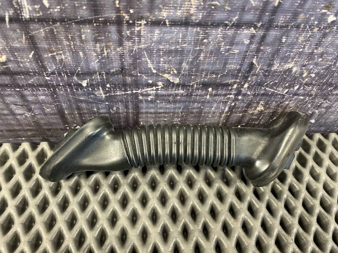 Гофра крышки багажника, 840 рублей, Красноярск