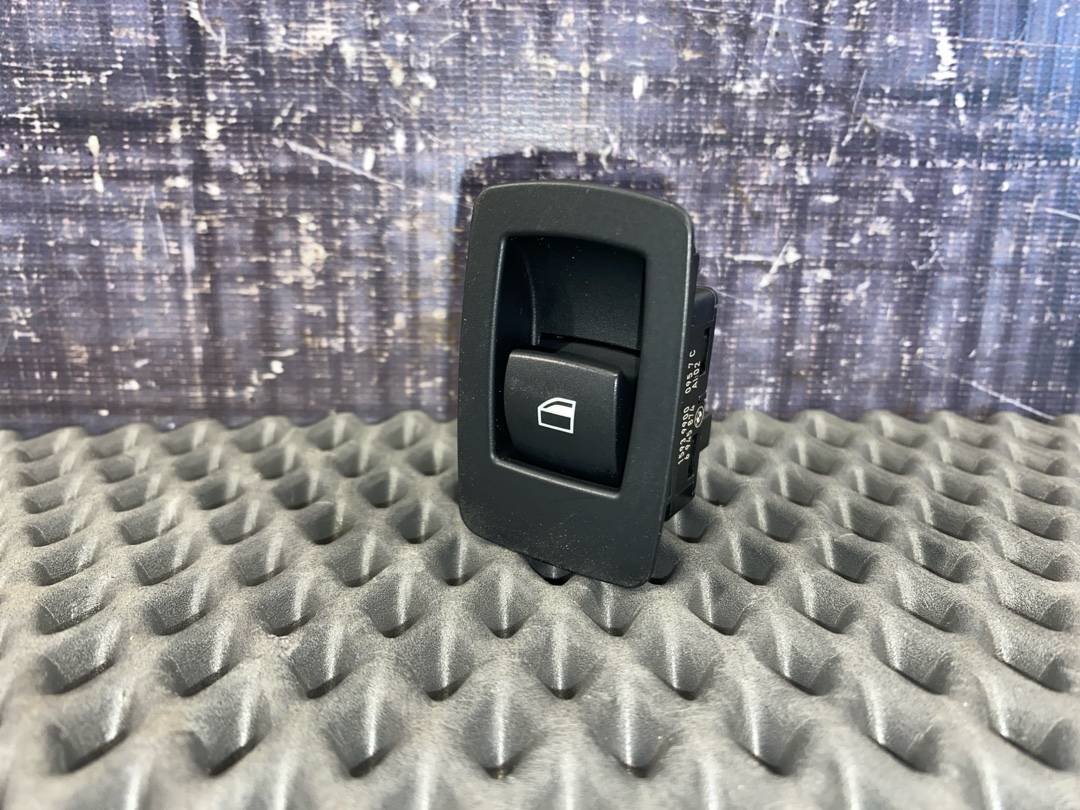 Кнопка стеклоподъемника, 620 рублей, Красноярск