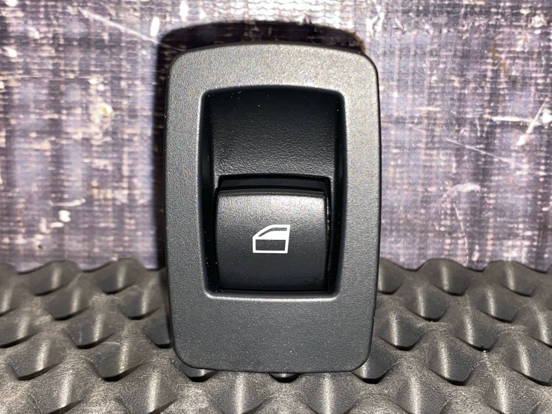 Кнопка стеклоподъемника, 620 рублей, Красноярск