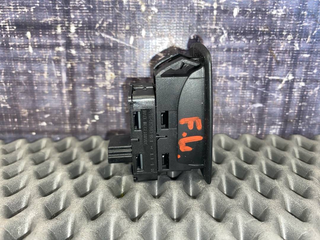 Кнопка стеклоподъемника, 620 рублей, Красноярск