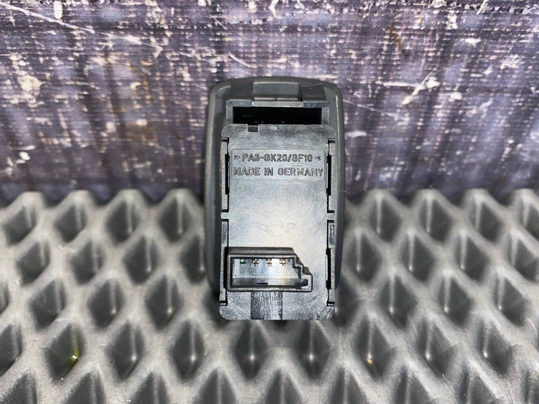 Кнопка стеклоподъемника, 620 рублей, Красноярск