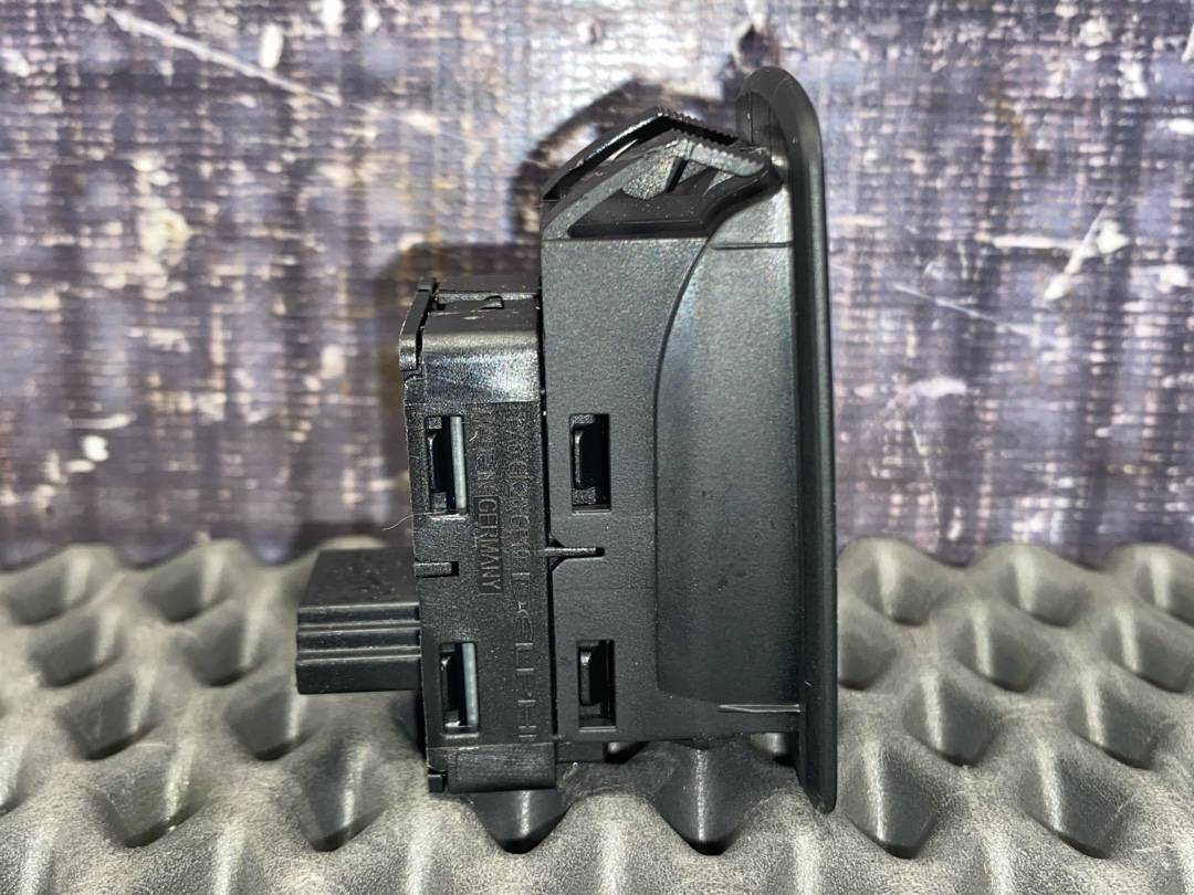 Кнопка стеклоподъемника, 620 рублей, Красноярск