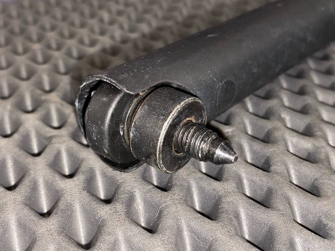 Амортизатор багажника, 700 рублей, Красноярск