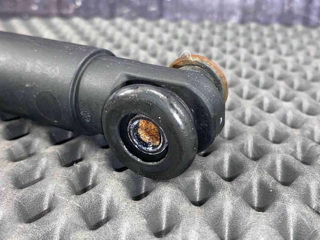 Амортизатор багажника, 700 рублей, Красноярск