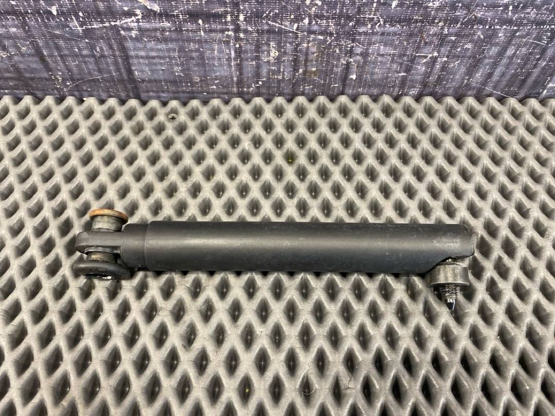 Амортизатор багажника, 820 рублей, Красноярск