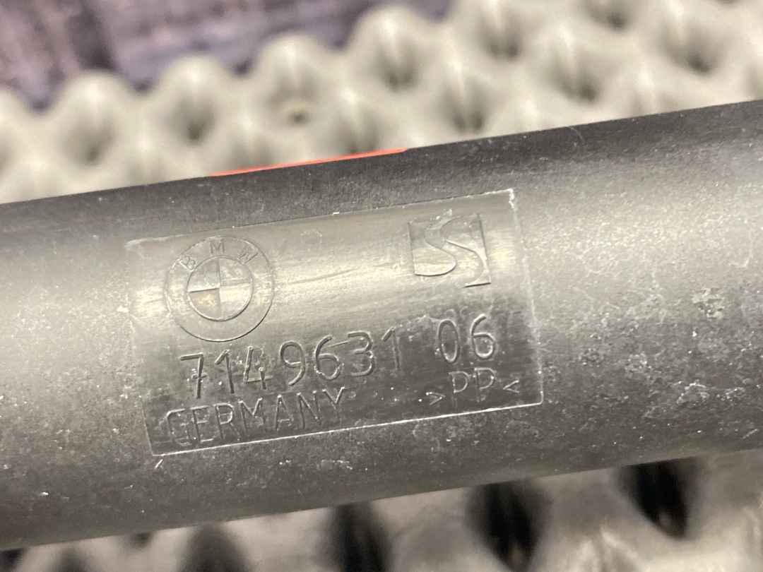 Амортизатор багажника, 820 рублей, Красноярск