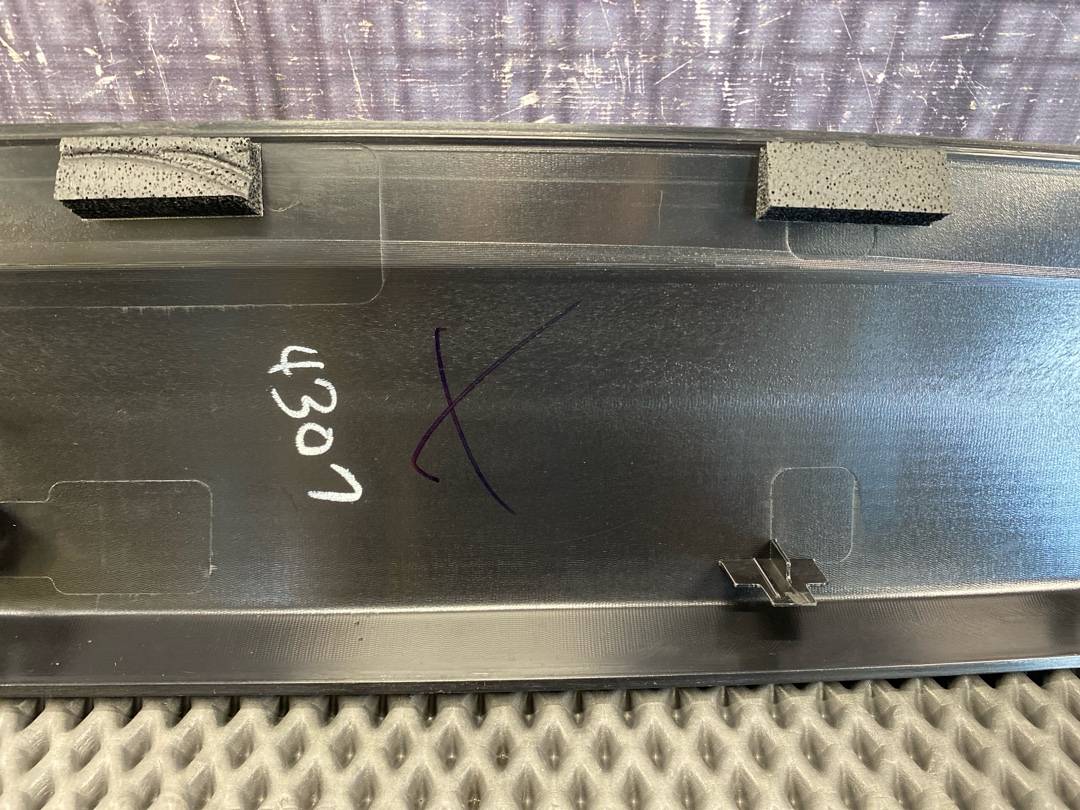 Пластик крышки багажника, 840 рублей, Красноярск